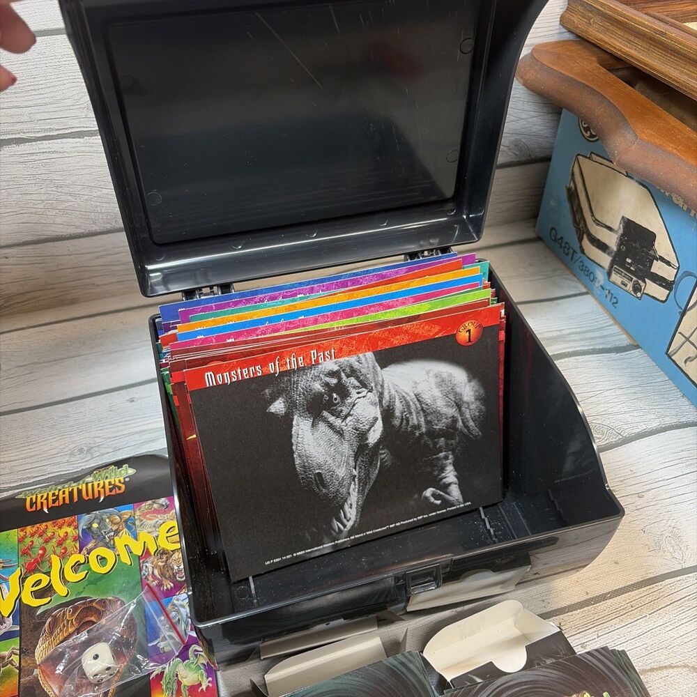 Weird N Wild Creatures Card Lot w/Storage Case Sm. Trading Cards & 176 Big Cards - Picture 3 of 8